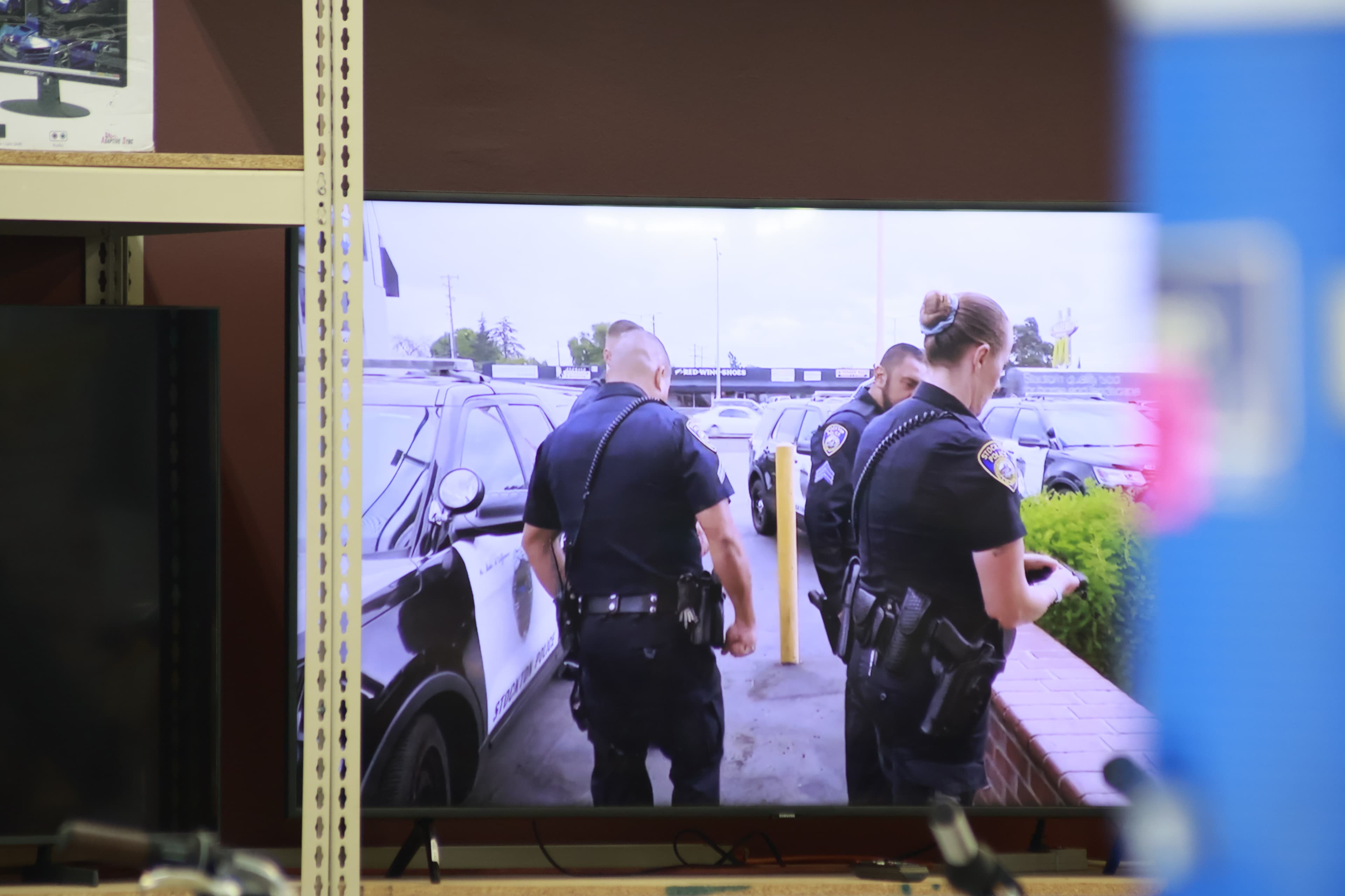 3 cops